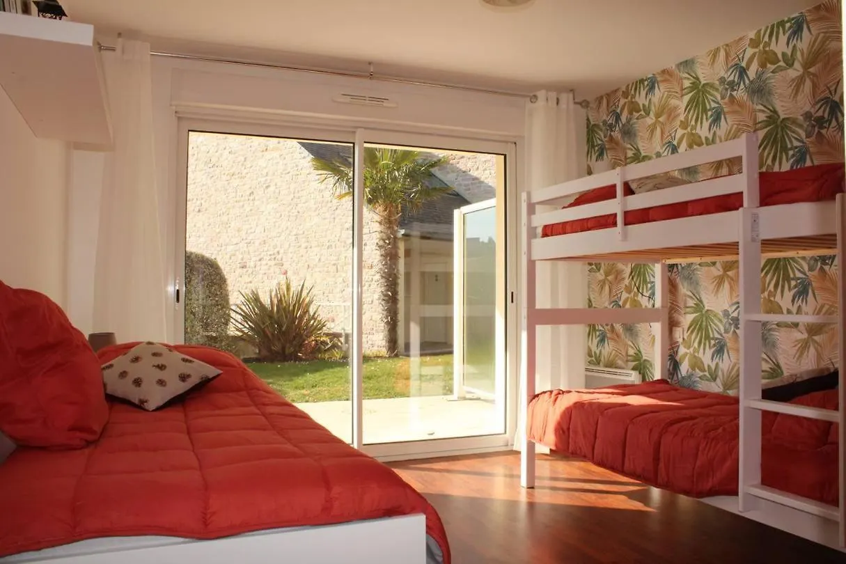 528 - Appartement 2 Chambres A Erquy, Proche De La Plage Du Centre Lägenhet Erquy