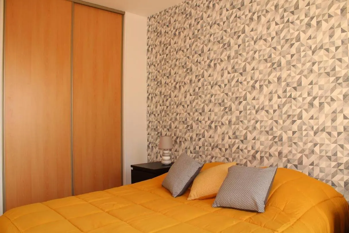 528 - Appartement 2 Chambres A Erquy, Proche De La Plage Du Centre 0*, Erquy